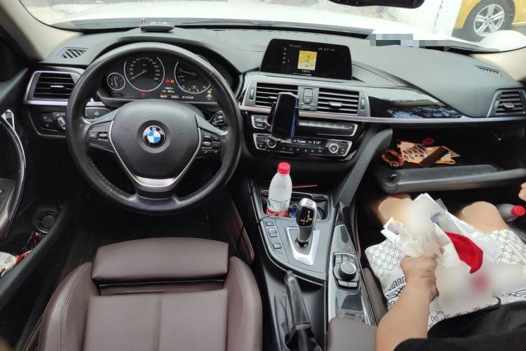 Used BMW 3 Series 2018 320Li Fashion Model Center Console