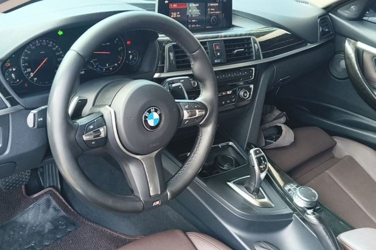 Used BMW 3 Series 2018 320Li M Sport Night Edition Center Console
