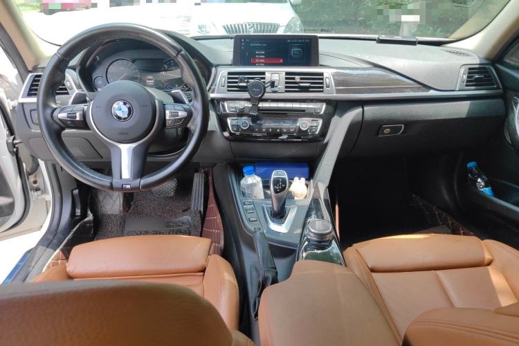 Used BMW 3 Series 2018 330Li M Sport Shadow Edition Center Console