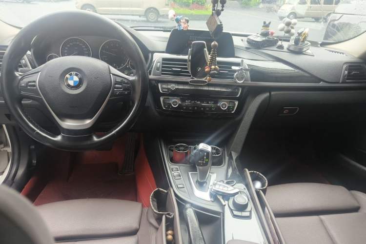 Used BMW 3 Series 2018 320Li Fashion Model Center Console