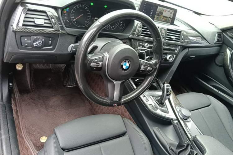 Used BMW 3 Series 2018 320Li M Sport Night Edition Center Console