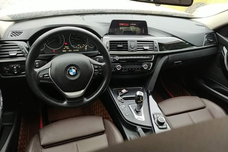 Used BMW 3 Series 2018 320Li Fashion Model Center Console