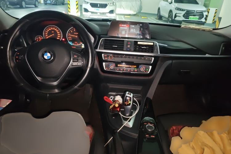 Used BMW 3 Series 2018 320Li Leading Luxury Package Center Console