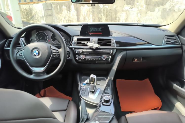 Used BMW 3 Series 2018 320Li Fashion Model Center Console