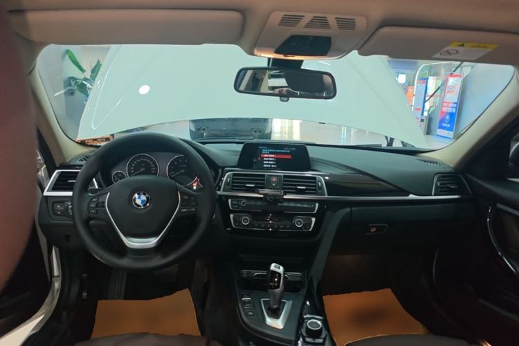Used BMW 3 Series 2018 320Li Fashion Model Center Console