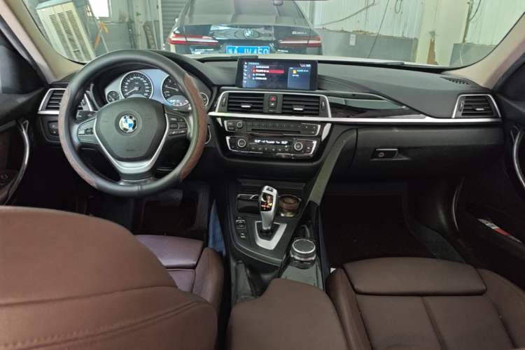 Used BMW 3 Series 2018 320Li Fashion Model Center Console