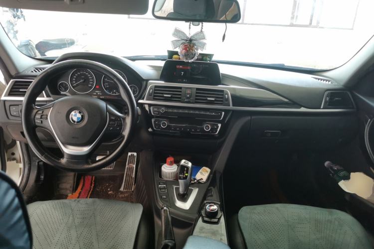Used BMW 3 Series 2018 320Li Fashion Model Center Console