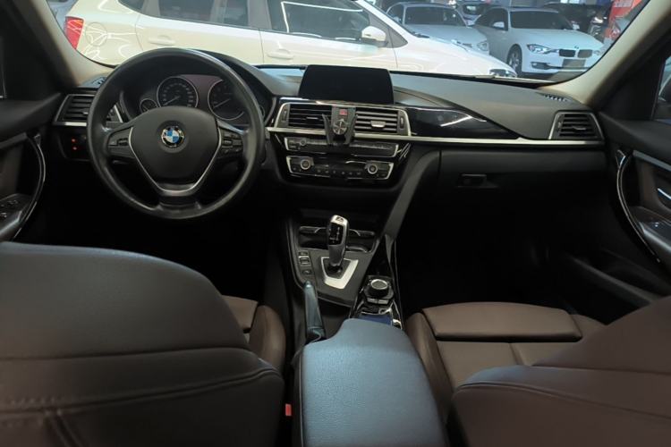 Used BMW 3 Series 2018 320Li Fashion Model Center Console