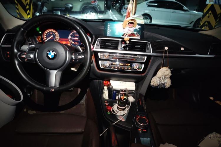 Used BMW 3 Series 2018 320Li M Sport Night Edition Center Console