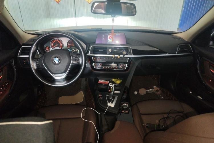 Used BMW 3 Series 2018 320Li Fashion Model Center Console