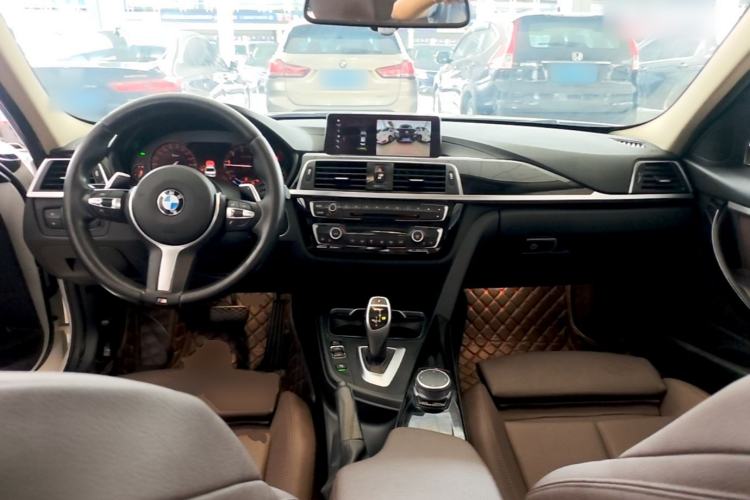 Used BMW 3 Series 2018 320Li Leading Model M Sport Package Center Console