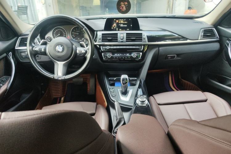 Used BMW 3 Series 2018 320Li Leading Model M Sport Package Center Console