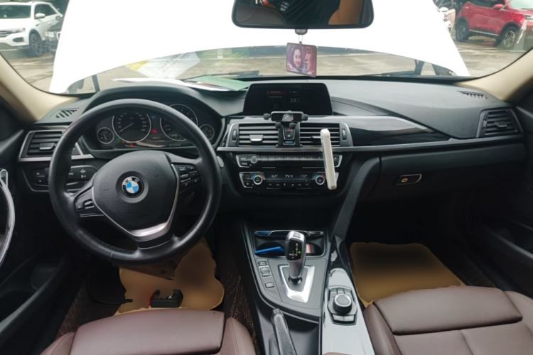 Used BMW 3 Series 2018 320Li Fashion Model Center Console