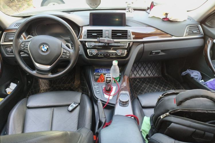 Used BMW 3 Series 2018 330Li xDrive Luxury Package Center Console
