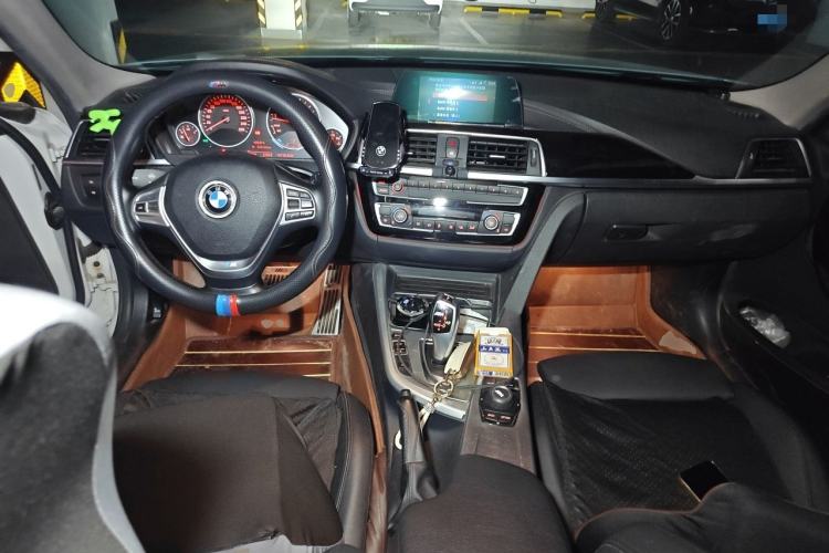 Used BMW 3 Series 2018 320Li Fashion Model Center Console
