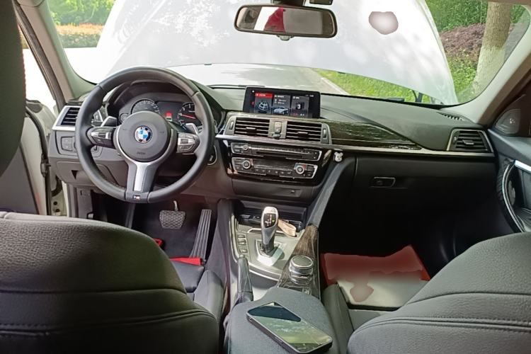Used BMW 3 Series 2018 320Li M Sport Night Edition Center Console