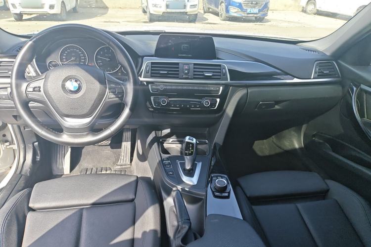 Used BMW 3 Series 2018 318Li Center Console