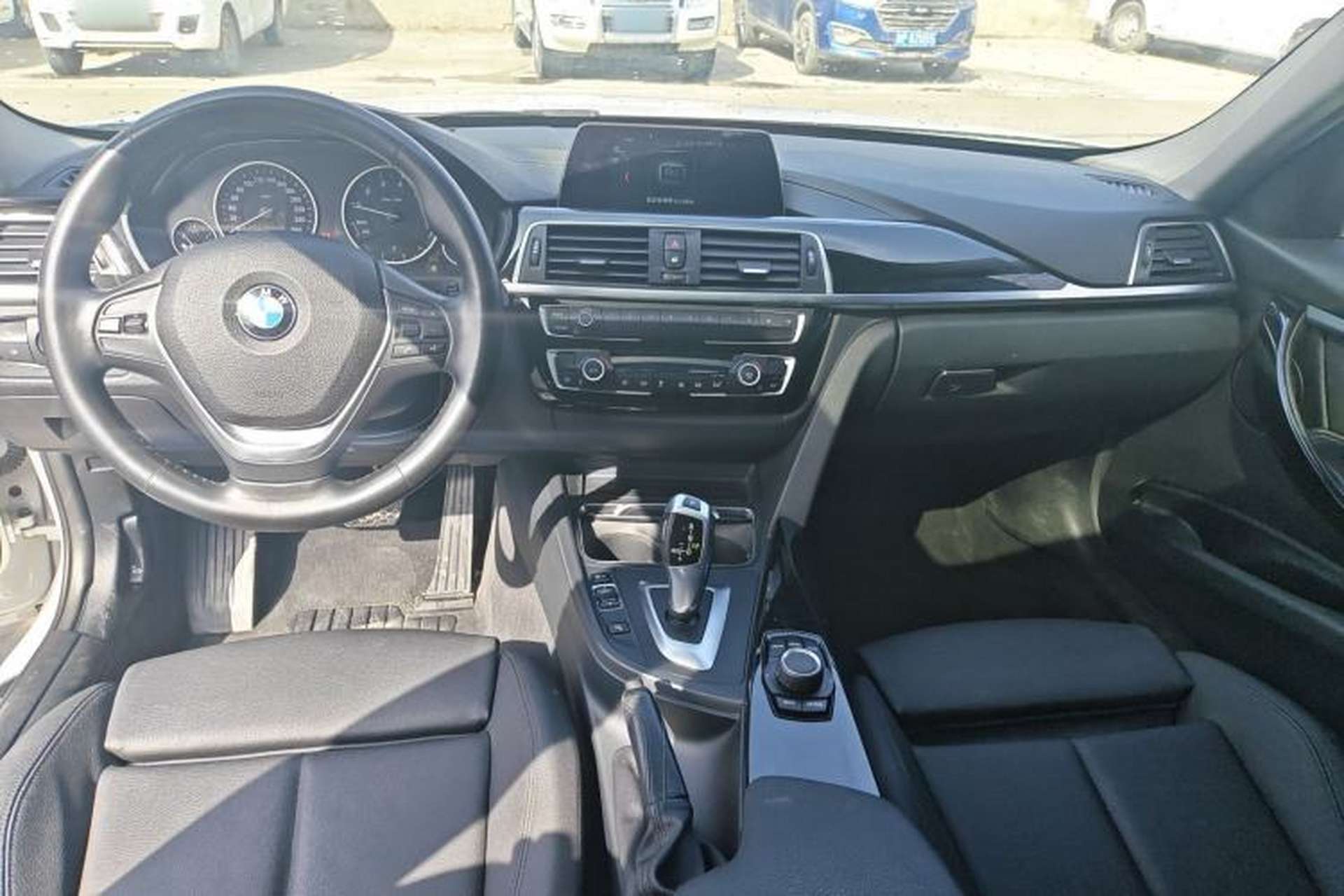 Used BMW 3 Series 2018 318Li Center Console