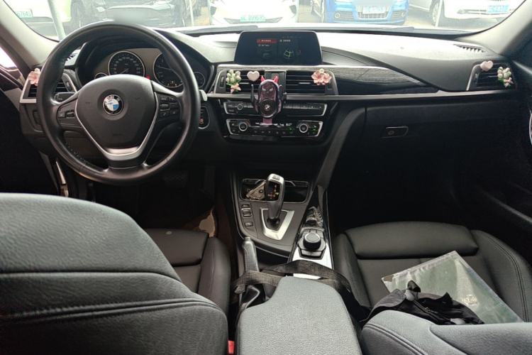 Used BMW 3 Series 2018 320Li xDrive Fashion Model Center Console