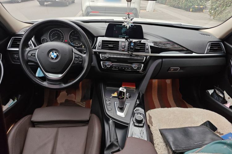 Used BMW 3 Series 2018 320Li Fashion Model Center Console