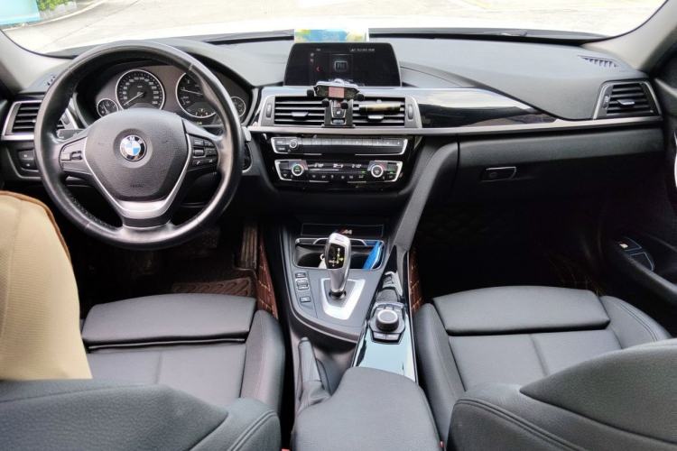 Used BMW 3 Series 2018 320Li Fashion Model Center Console