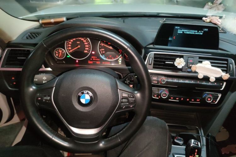 Used BMW 3 Series 2018 320Li Fashion Model Center Console