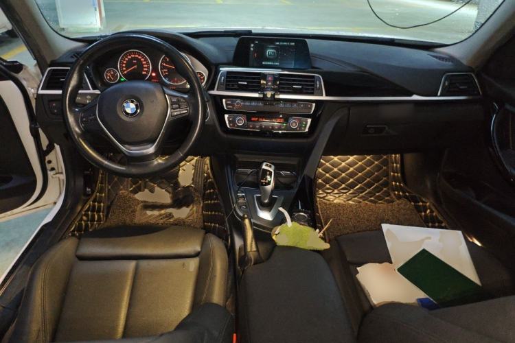 Used BMW 3 Series 2018 320Li Fashion Model Center Console