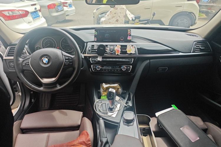 Used BMW 3 Series 2018 320Li Fashion Model Center Console