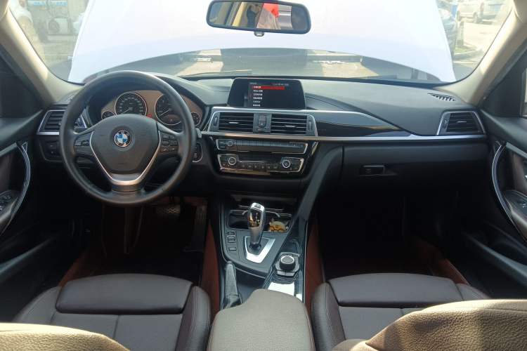 Used BMW 3 Series 2018 320Li Fashion Model Center Console