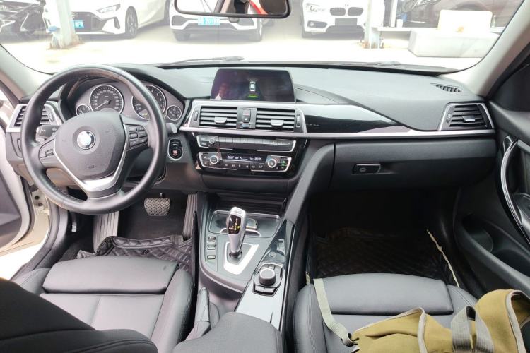 Used BMW 3 Series 2018 320Li Fashion Model Center Console