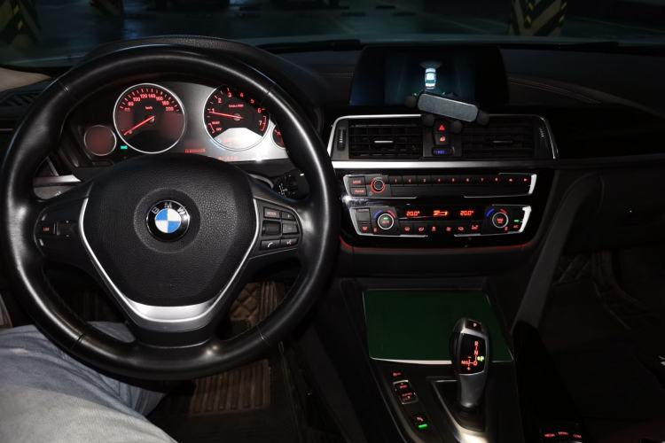 Used BMW 3 Series 2018 320Li Fashion Model Center Console