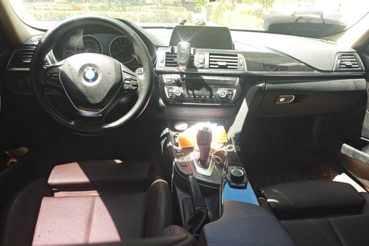 Used BMW 3 Series 2018 320Li Fashion Model Center Console