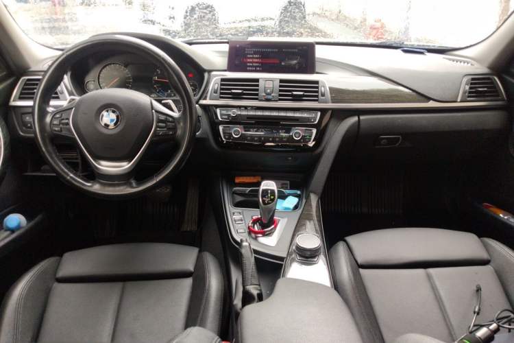 Used BMW 3 Series 2018 320Li Leading Luxury Package Center Console