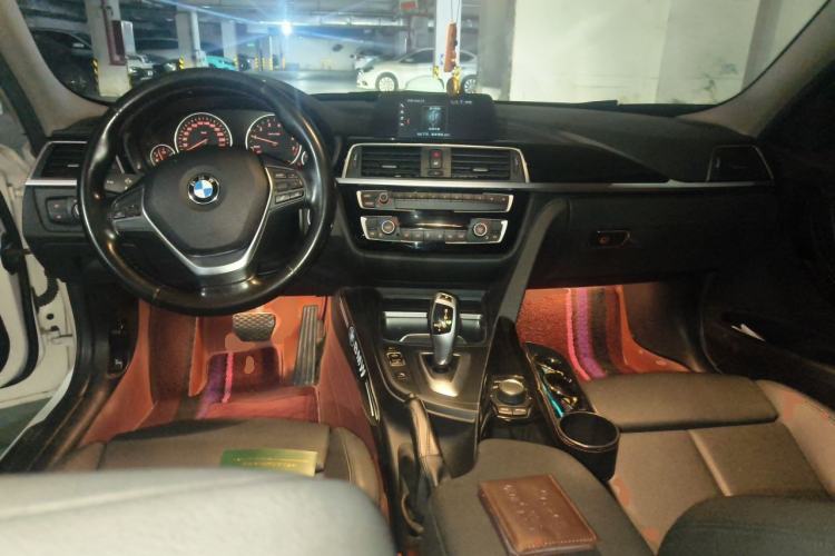 Used BMW 3 Series 2018 320Li Fashion Model Center Console
