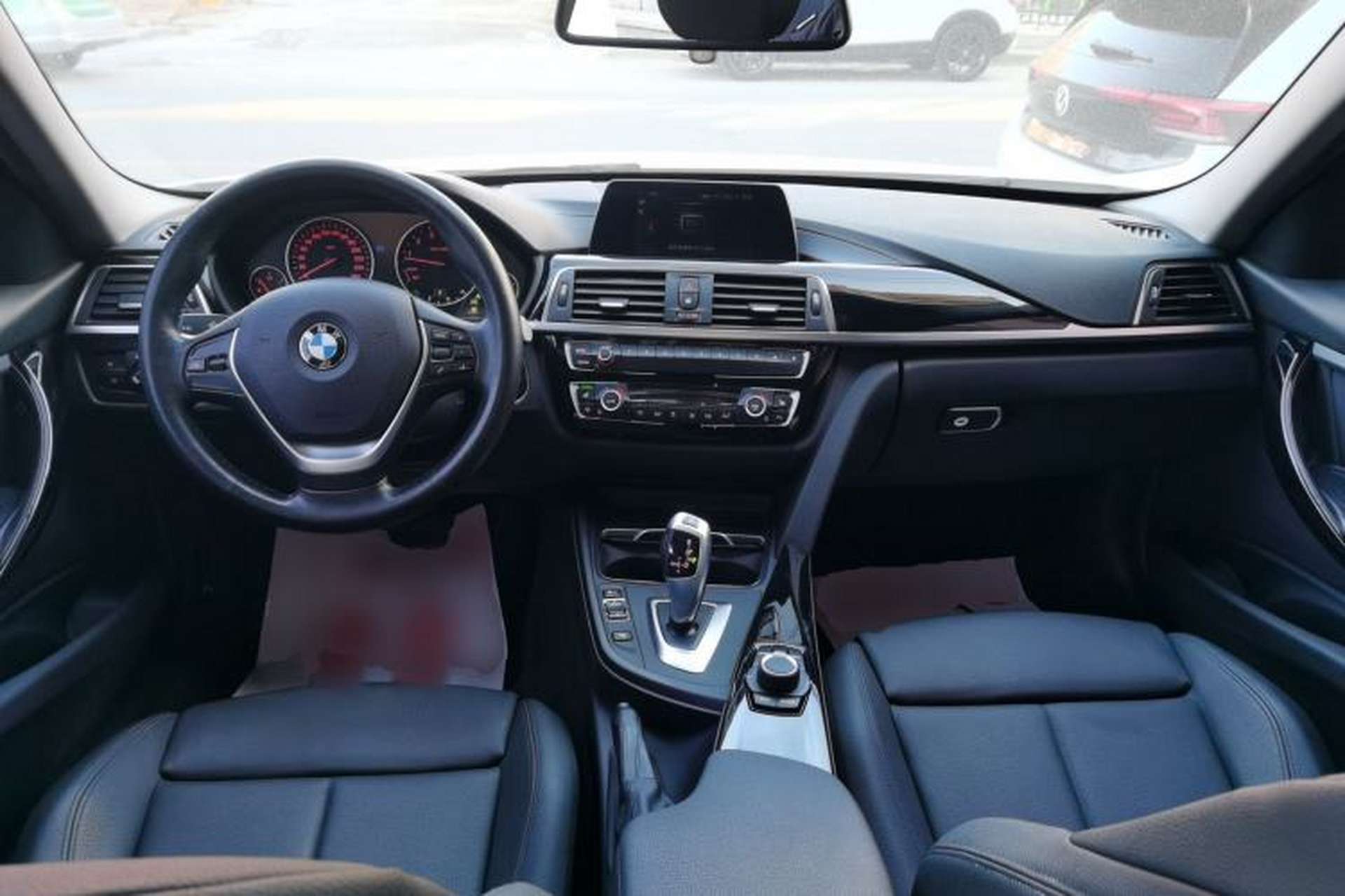Used BMW 3 Series 2018 320Li xDrive Fashion Model Center Console