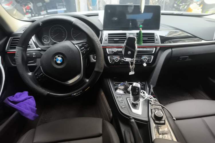 Used BMW 3 Series 2018 320Li Fashion Model Center Console