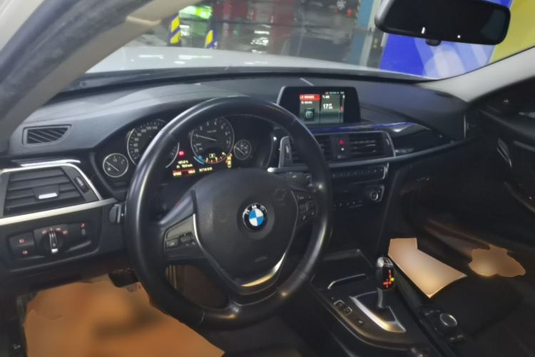 Used BMW 3 Series 2018 320Li xDrive Fashion Model Center Console