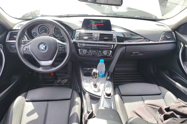 Used BMW 3 Series 2018 320Li Fashion Model Center Console