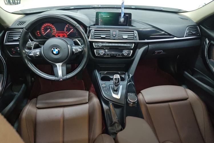 Used BMW 3 Series 2018 320Li Leading Model M Sport Package Center Console
