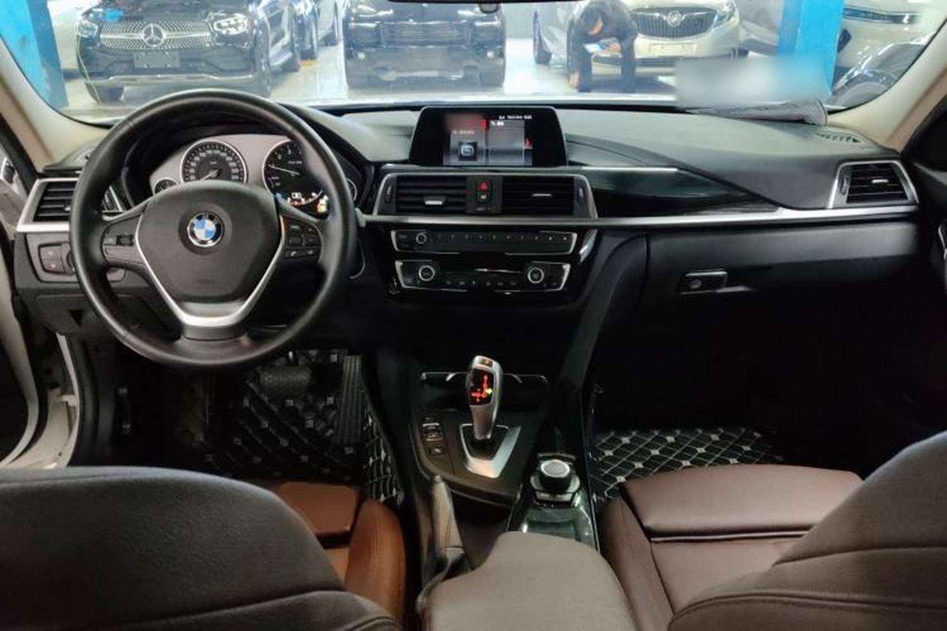 Used BMW 3 Series 2018 320Li Fashion Model Center Console