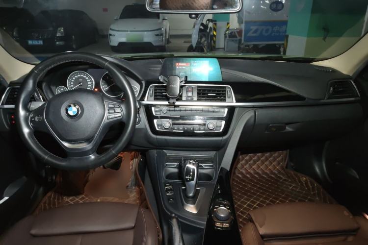 Used BMW 3 Series 2018 320Li Fashion Model Center Console