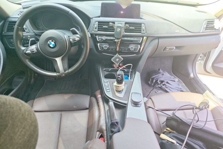 Used BMW 3 Series 2018 320Li Leading Model M Sport Package Center Console