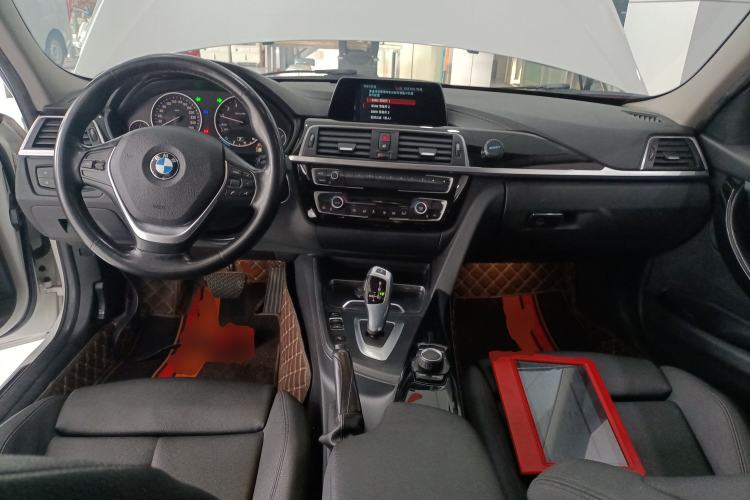 Used BMW 3 Series 2018 318Li Center Console