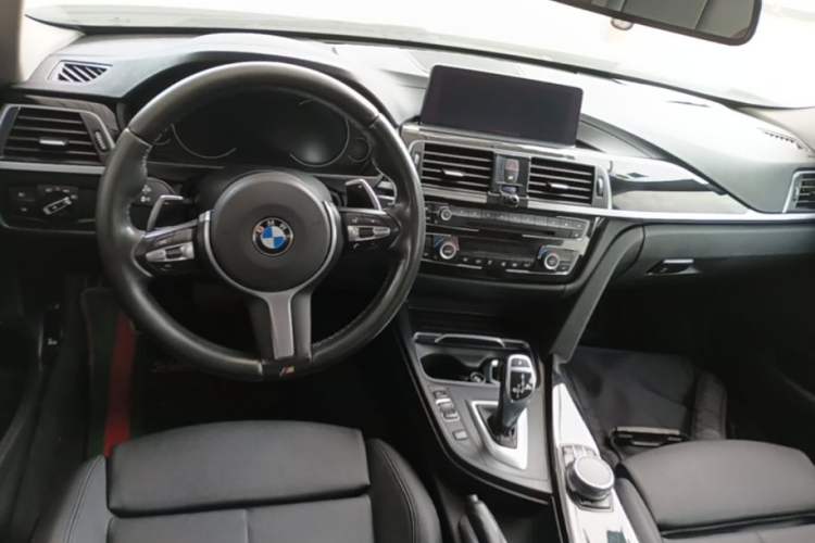 Used BMW 3 Series 2018 320Li Leading Model M Sport Package Center Console