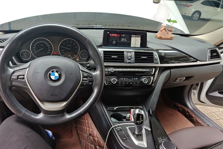 Used BMW 3 Series 2018 320Li Fashion Model Center Console