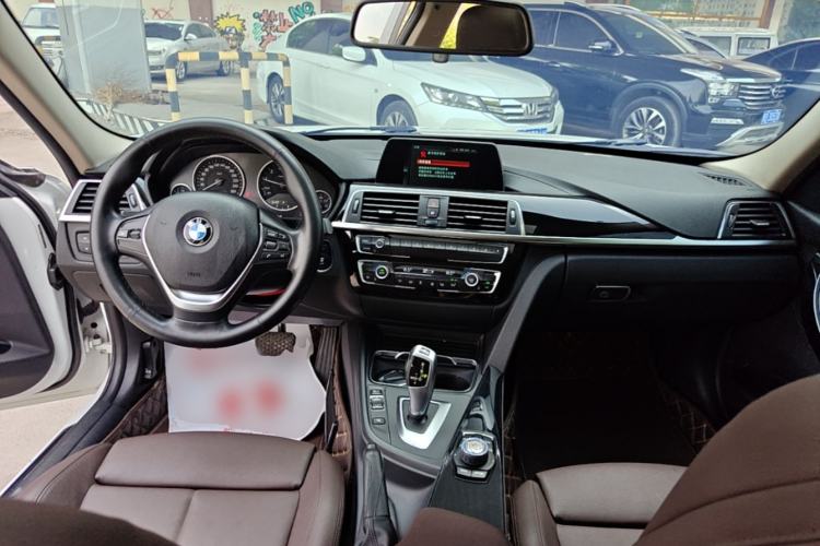 Used BMW 3 Series 2018 320Li Fashion Model Center Console
