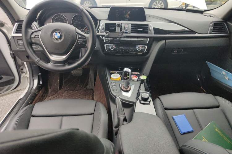 Used BMW 3 Series 2018 320Li xDrive Fashion Model Center Console