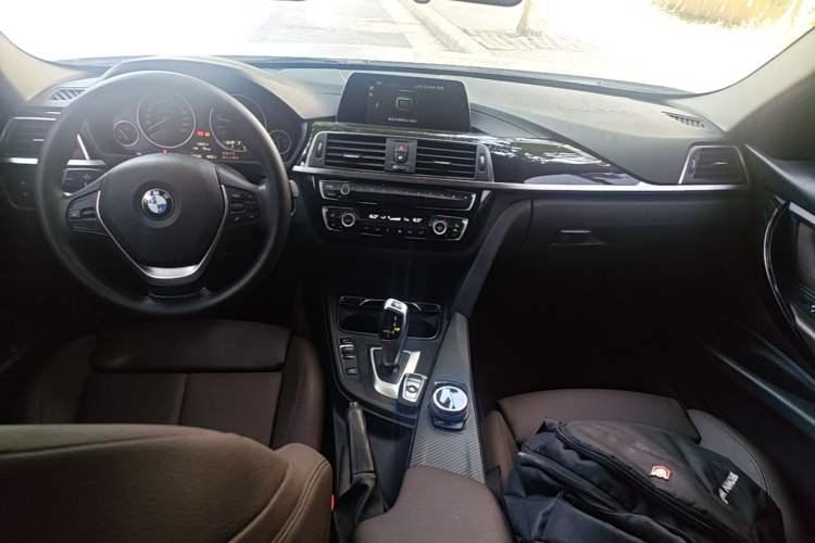 Used BMW 3 Series 2018 320Li Fashion Model Center Console