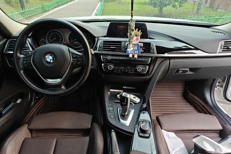 Used BMW 3 Series 2018 320Li Fashion Model Center Console