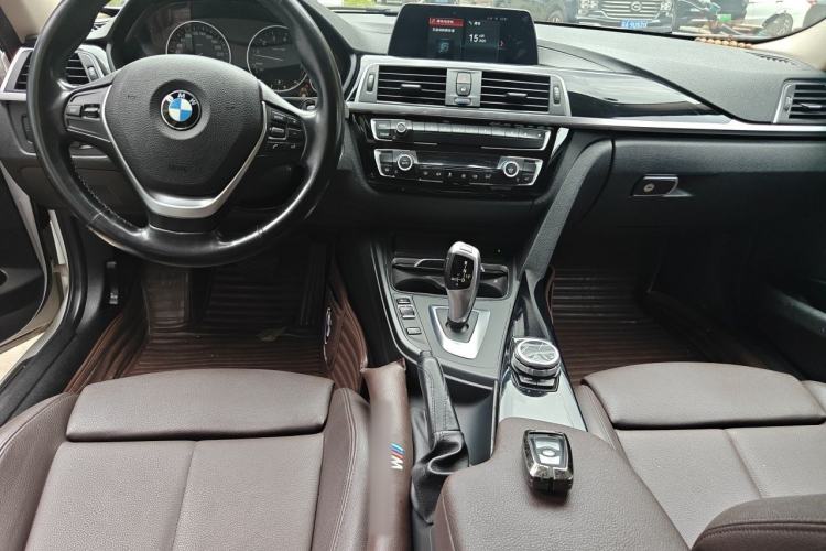 Used BMW 3 Series 2018 320Li Fashion Model Center Console